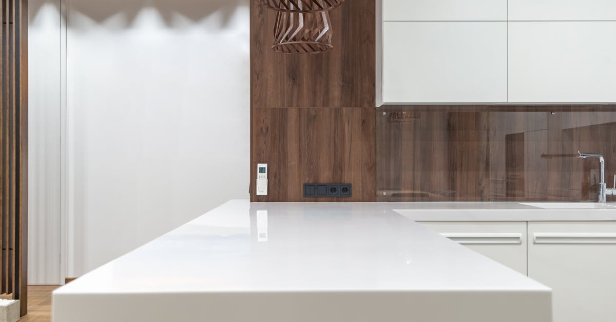 découvrez les coûts de rénovation de cuisine : estimations, budgets à prévoir et conseils pour réaliser votre projet sans surprise. optimisez votre espace avec des idées inspirantes et apprenez à gérer vos dépenses efficacement.
