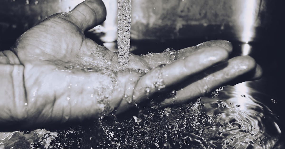 découvrez comment résoudre le problème d'un robinet qui fuit avec nos conseils pratiques et astuces. apprenez à identifier les causes, à effectuer des réparations simples et à prévenir les fuites futures pour économiser de l'eau et éviter des dommages.