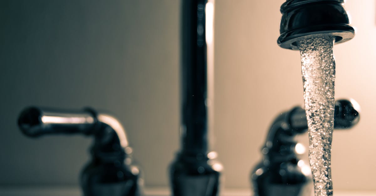 découvrez comment réparer un robinet qui fuit grâce à nos conseils et astuces pratiques. apprenez à identifier les causes d'une fuite et à effectuer des réparations simples pour économiser de l'eau et des coûts.