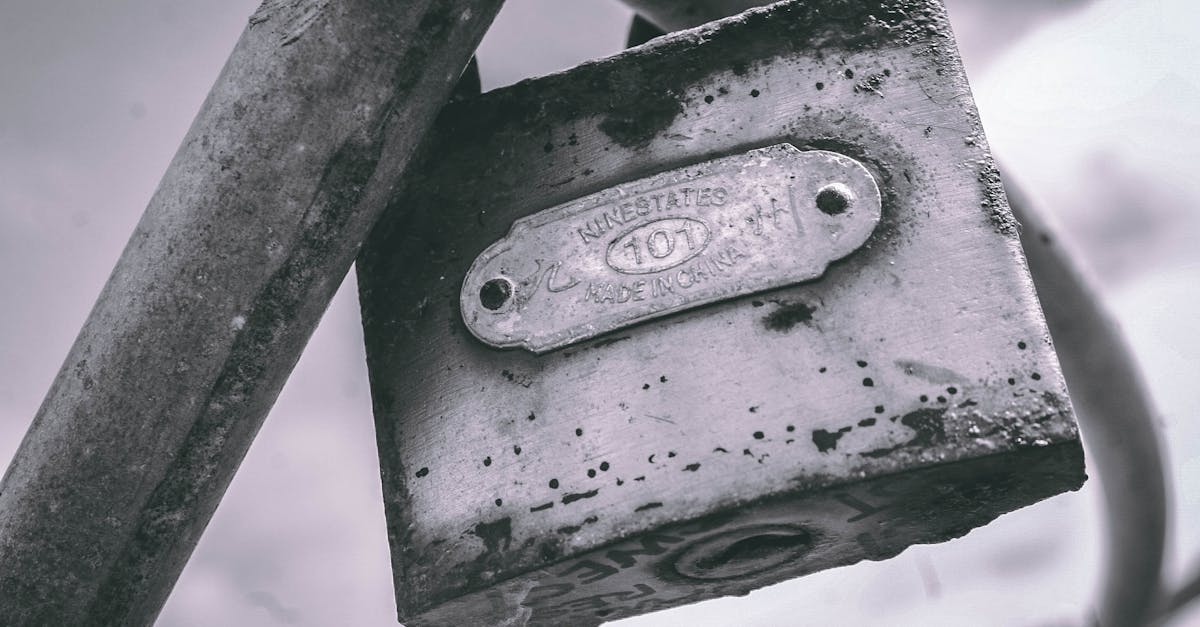 découvrez nos services de serrurerie professionnels et fiables. que vous ayez besoin d'une clé perdue, d'une ouverture de porte ou d'une installation de sécurité, nos serruriers expérimentés sont là pour vous aider 24/7.