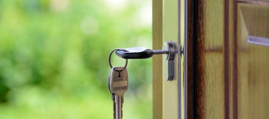 découvrez des services de serrurier professionnels pour tous vos besoins en serrurerie. que ce soit pour une clé perdue, un changement de serrure ou une urgence, nos experts sont à votre disposition 24h/24 et 7j/7. sécurisez votre domicile avec confiance.
