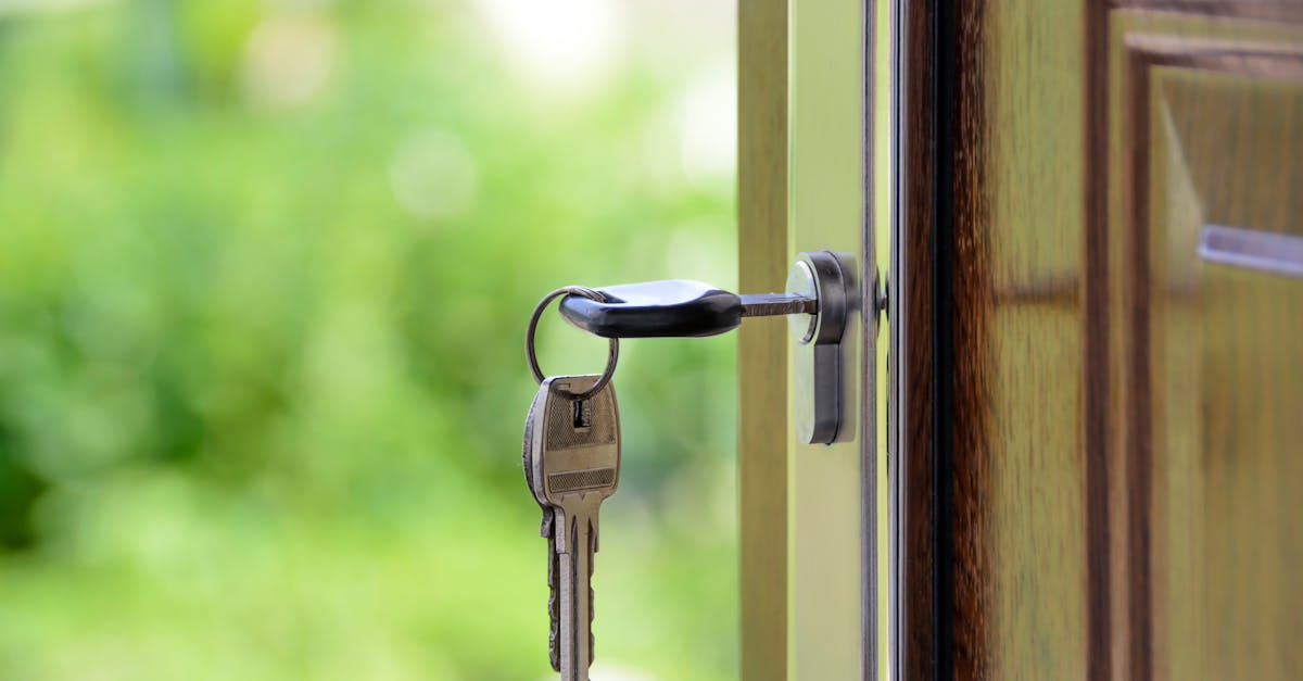 découvrez notre système de verrouillage à trois points, offrant une sécurité renforcée pour vos portes. idéal pour protéger votre maison ou vos locaux, ce mécanisme combine robustesse et facilité d'utilisation.