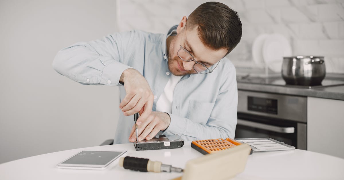 découvrez les coûts moyens de réparation des appareils électroménagers, les facteurs qui influencent les prix, ainsi que des astuces pour économiser sur vos réparations. obtenez un aperçu clair avant de faire appel à un professionnel.
