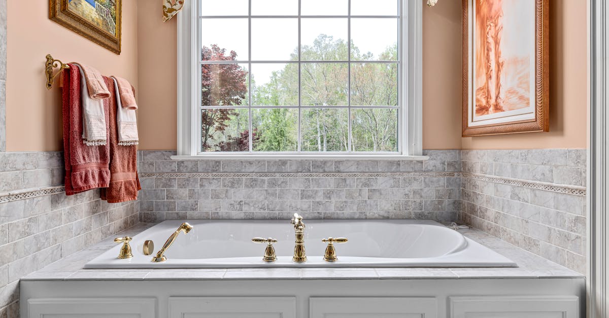 découvrez comment relooker facilement votre salle de bain en peignant le carrelage. astuces, conseils et étapes pour transformer votre espace sans gros travaux !