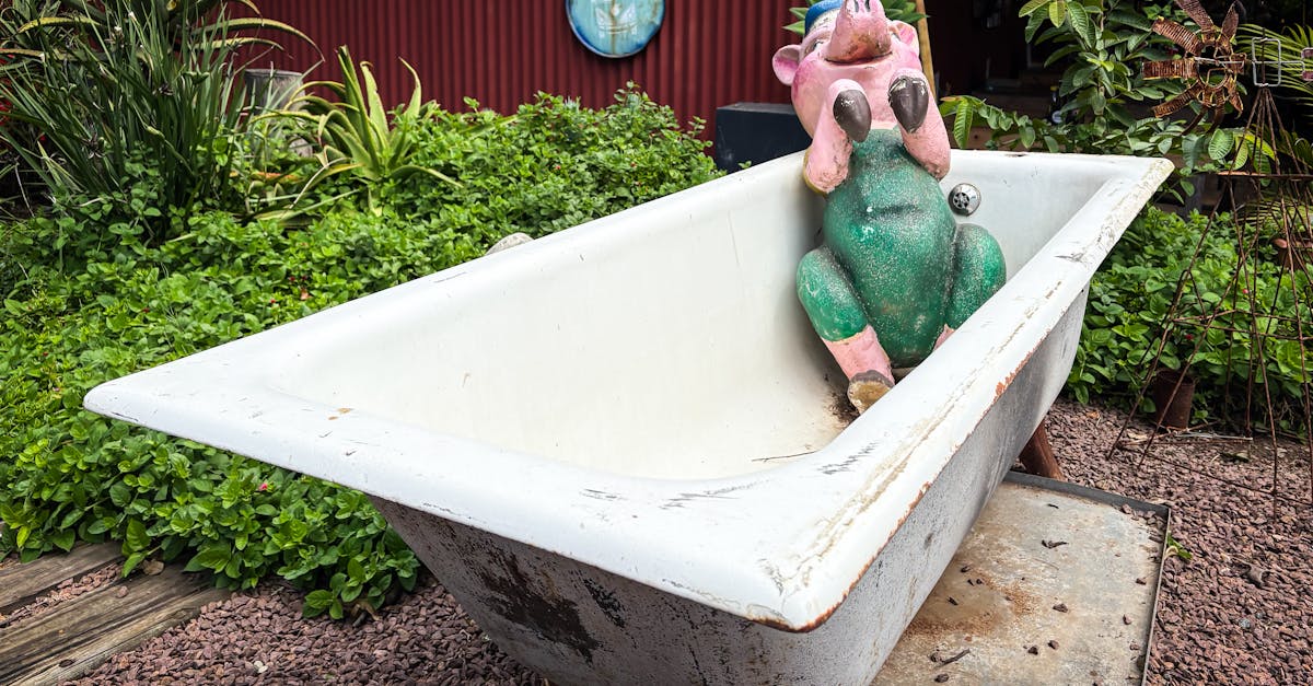 découvrez le coût d'installation d'une baignoire : prix moyens, facteurs influençant le tarif, conseils pour budgétiser votre projet de salle de bain.