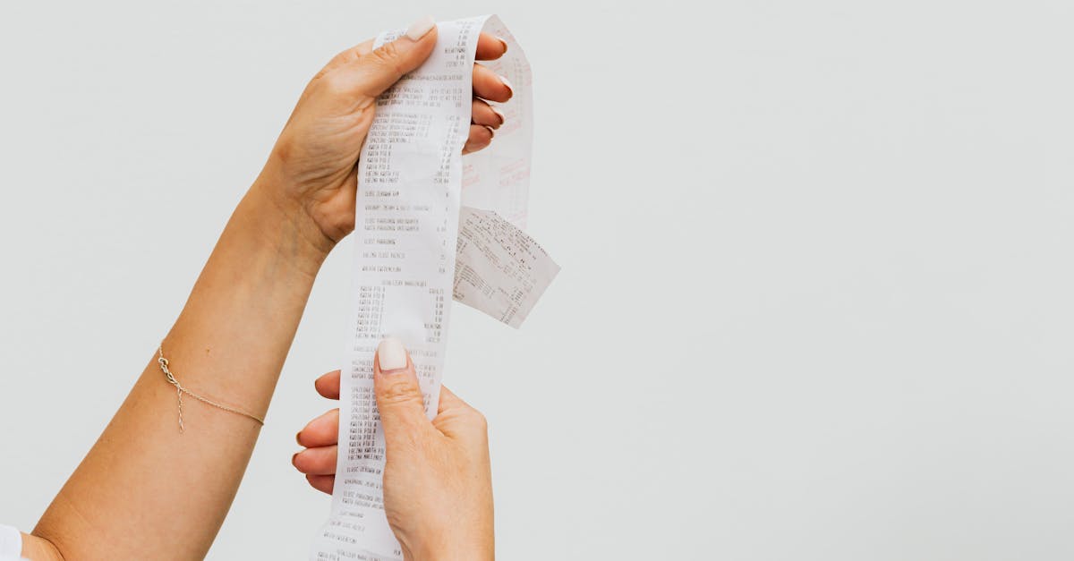 découvrez combien coûte un plombier en france : tarifs moyens, facteurs influençant le prix, et conseils pour estimer votre budget plomberie.