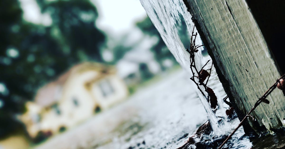 découvrez les meilleures solutions pour le drainage des eaux pluviales : techniques, conseils et systèmes efficaces pour protéger votre maison et votre terrain contre les inondations.