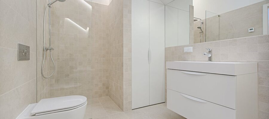 découvrez les coûts associés au remplacement de toilettes, incluant les facteurs influençant le prix, les options disponibles et des conseils pour économiser. trouvez la solution idéale pour votre salle de bain!
