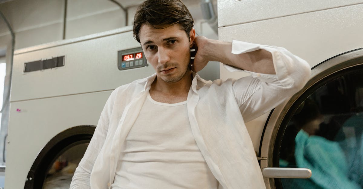 découvrez la signification de l'erreur f03 sur votre machine à laver, ses causes possibles et des solutions pratiques pour résoudre rapidement ce problème et reprendre vos lavages en toute sérénité.