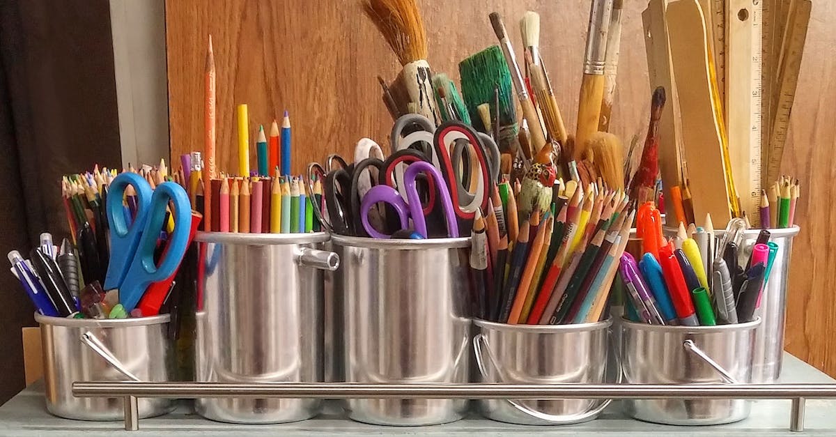 découvrez nos conseils et techniques pour réussir la peinture des poutres en bois. apprenez à sublimer et protéger vos poutres apparentes avec des finitions adaptées à votre intérieur.