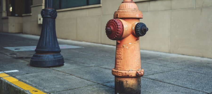 en cas d'urgence plomberie, faites appel à nos spécialistes disponibles 24/7 pour des interventions rapides et efficaces. débouchage, fuite, réparation : nous sommes là pour vous aider immédiatement.