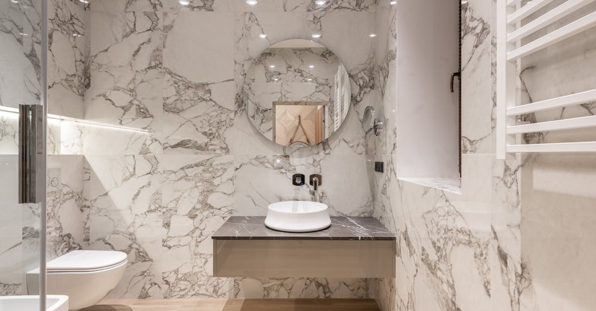 découvrez les principaux bruits des toilettes, leurs causes et des conseils pour réduire les nuisances sonores dans votre salle de bain. guide pratique pour comprendre et limiter les bruits gênants des toilettes.