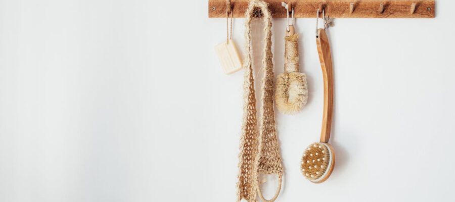 découvrez des idées pratiques et astucieuses pour organiser votre salle de bain, optimiser l’espace et garder tous vos accessoires bien rangés au quotidien.