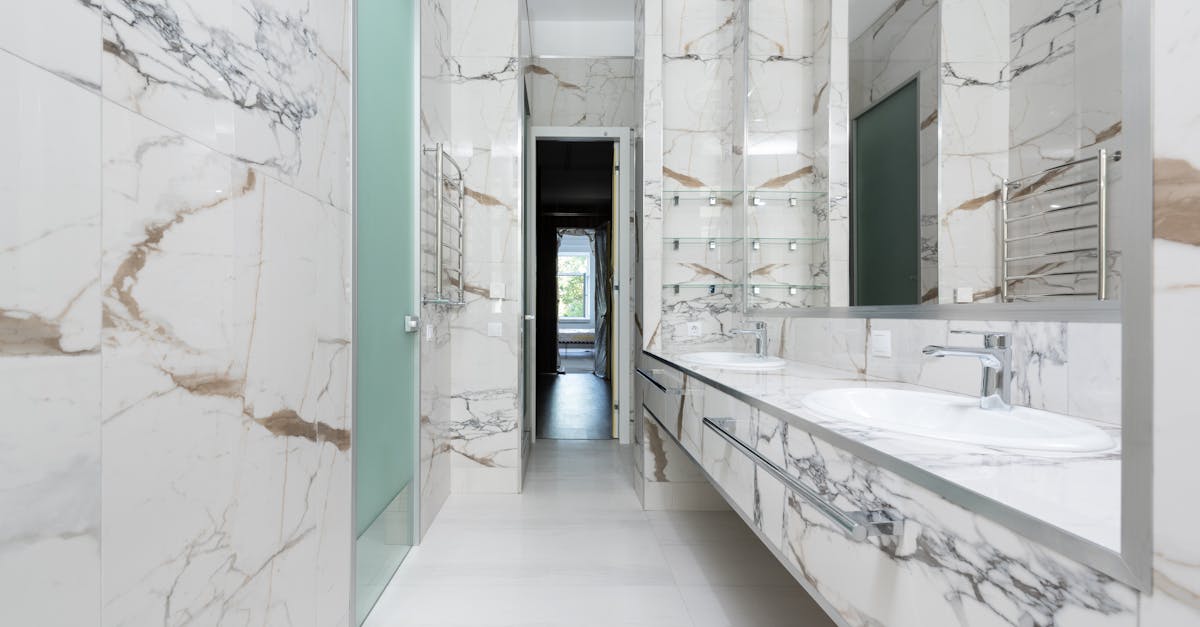 transformez votre salle de bain avec notre service de rénovation ! profitez d’un espace moderne, fonctionnel et élégant, adapté à vos besoins et à votre budget. demandez un devis gratuit.
