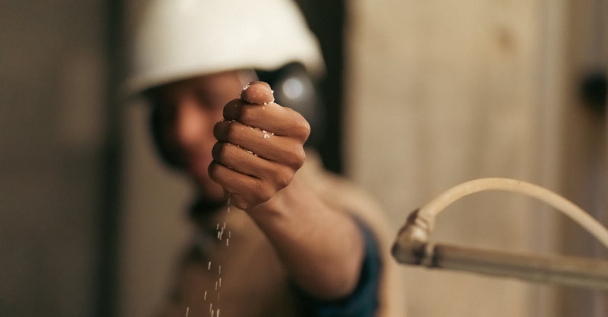 découvrez tout ce qu'il faut savoir sur les boilers : fonctionnement, avantages, types et conseils pour bien choisir votre chauffe-eau adapté à vos besoins.