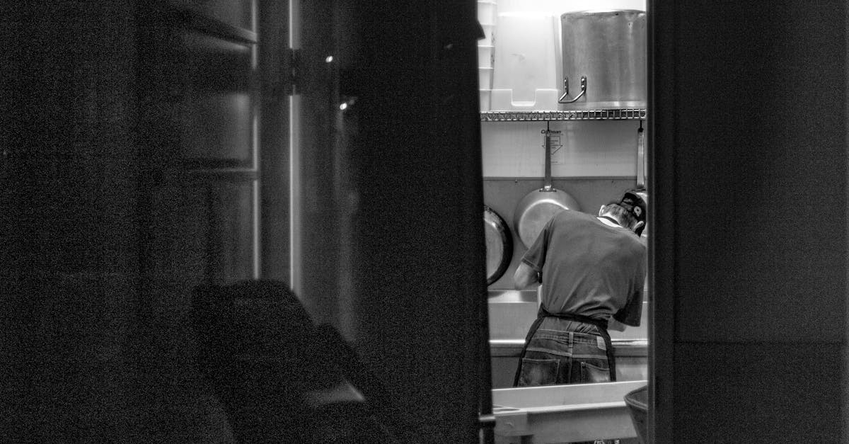 découvrez tout sur les lave-vaisselles : conseils d'achat, astuces d'entretien, comparatifs et solutions pour une vaisselle impeccable au quotidien.