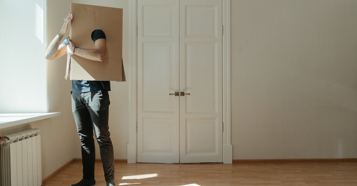 découvrez comment ajuster facilement vos portes pour un fonctionnement optimal. suivez nos conseils pratiques pour le réglage de vos portes intérieures ou extérieures.