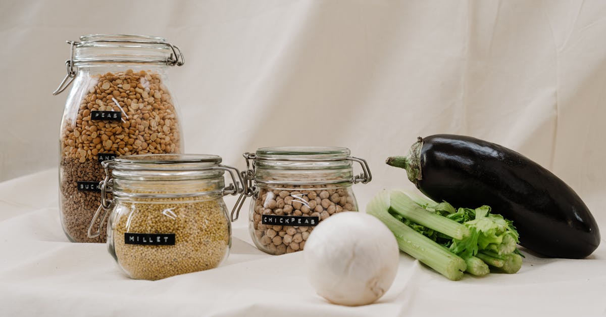 découvrez comment organiser et optimiser votre pantry pour conserver vos aliments plus longtemps, gagner de la place et faciliter votre quotidien en cuisine. conseils, astuces de rangement et idées de stockage pour un garde-manger pratique et fonctionnel.