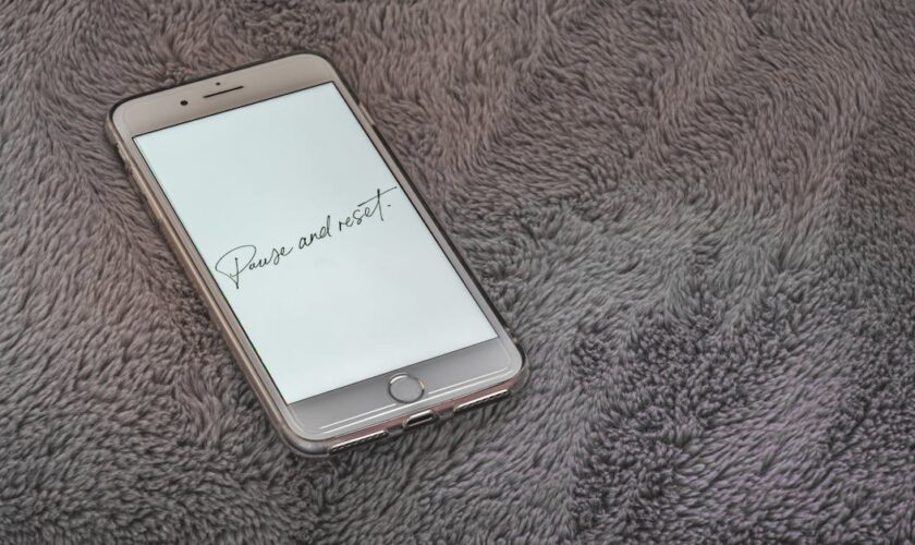 découvrez comment effectuer un reset facilement et en toute sécurité sur vos appareils ou applications. suivez nos conseils pratiques pour repartir sur de bonnes bases et résoudre rapidement les problèmes courants.