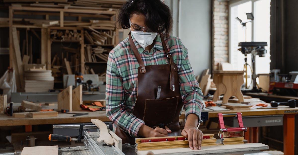 découvrez les meilleures techniques et conseils pour le ponçage (sanding) afin d'obtenir des surfaces lisses et impeccables, quel que soit votre projet de bricolage ou de rénovation.