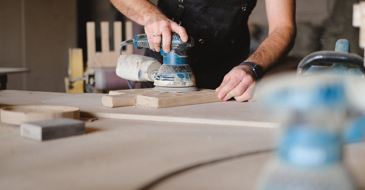 découvrez tout ce qu’il faut savoir sur le sanding : techniques, outils et astuces pour réussir le ponçage de vos surfaces en bois, métal ou mur, et obtenir une finition lisse et professionnelle.