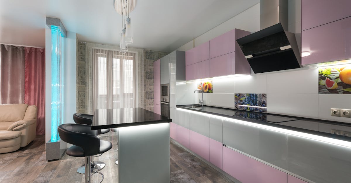 découvrez le coût d'installation d'un évier : guide des prix, des facteurs influençant le tarif, et des conseils pour estimer le budget de votre projet de rénovation de cuisine ou salle de bain.