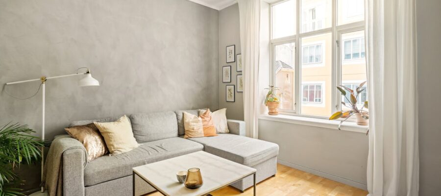 découvrez nos rideaux pour puits de lumière, conçus pour filtrer la lumière naturelle, protéger votre intérieur des uv et offrir une touche d’élégance à vos fenêtres de toit. faciles à installer et disponibles en plusieurs styles.