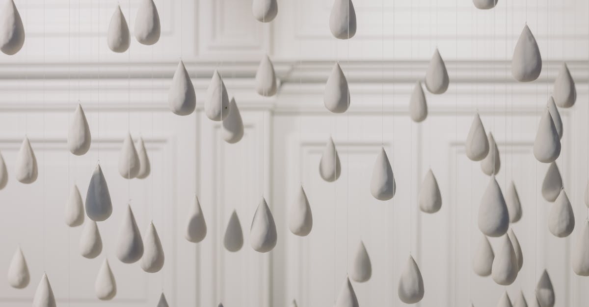 découvrez le coût d'installation d'un wc suspendu : tarifs moyens, éléments à prendre en compte, conseils pour optimiser votre budget et réussir votre projet de salle de bain.