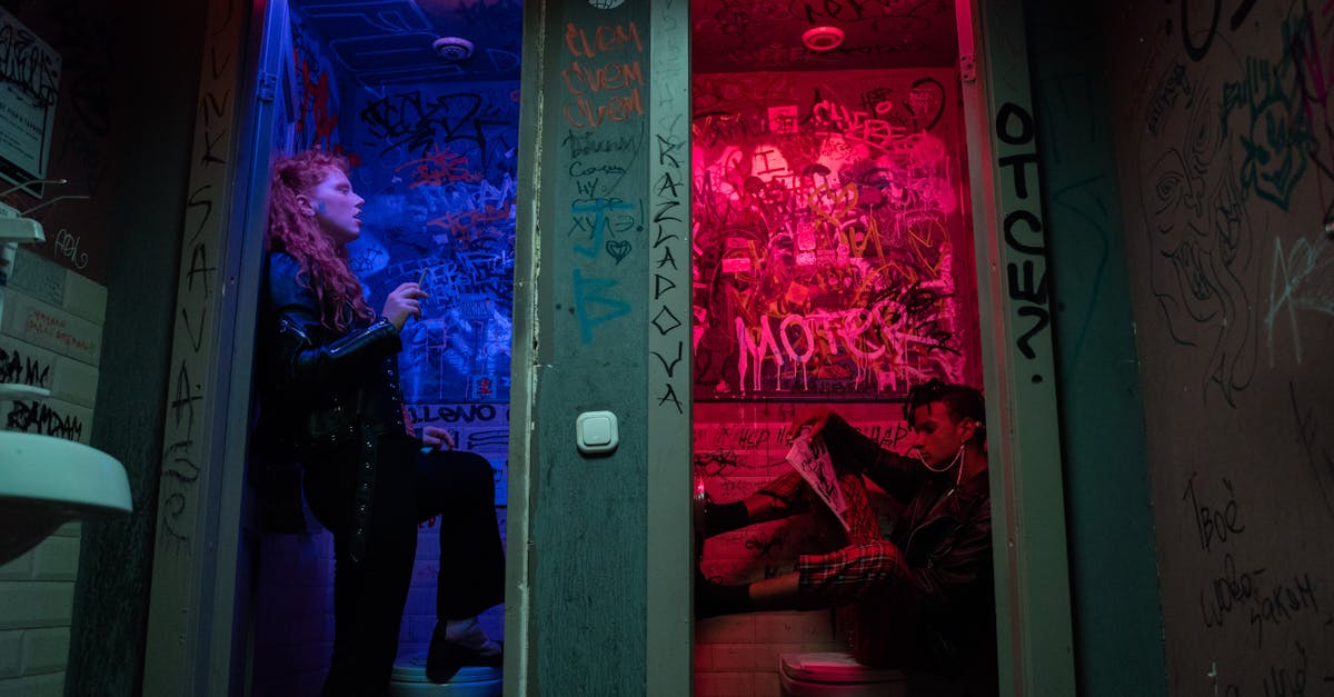 découvrez les sons typiques des toilettes, leurs causes et comment les réduire pour un espace sanitaire plus agréable et silencieux.