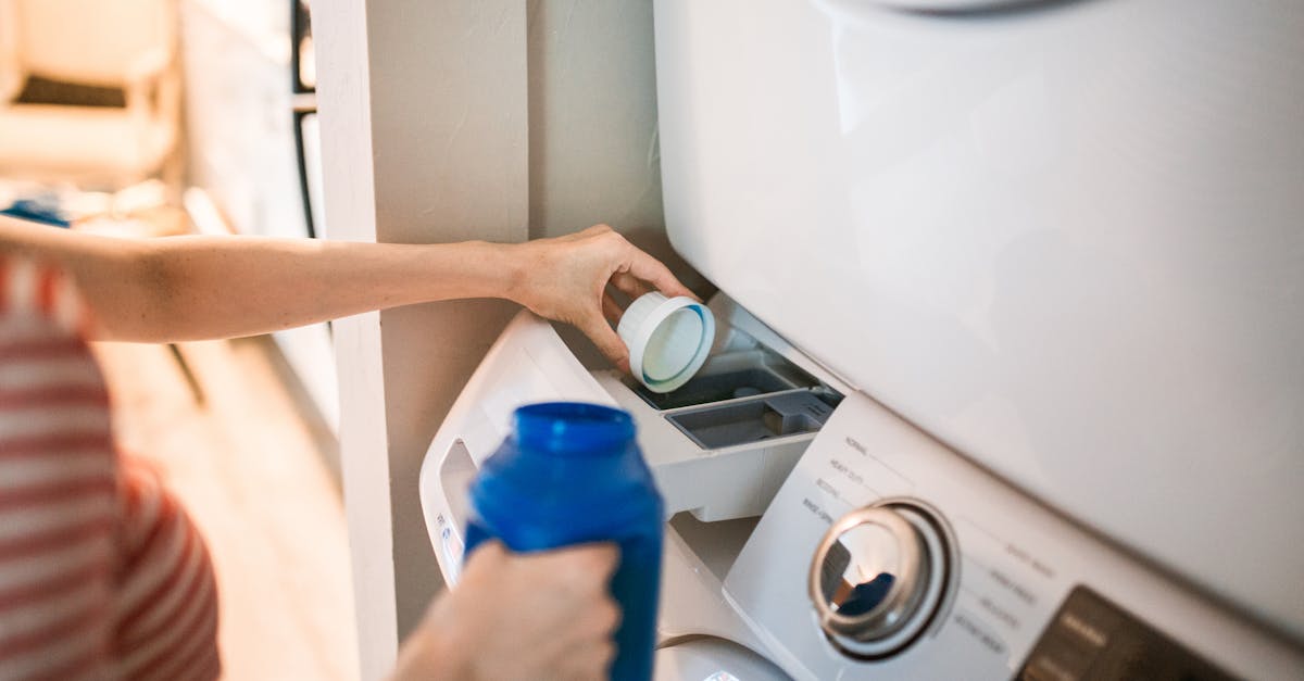 découvrez nos conseils pour bien choisir votre machine à laver : comparatifs, astuces d'entretien, et les dernières innovations pour un linge propre et soigné au quotidien.