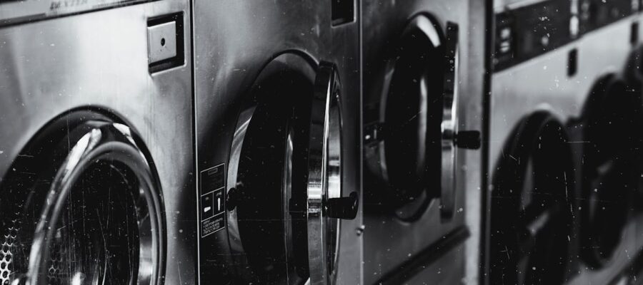 découvrez comment choisir la meilleure machine à laver adaptée à vos besoins : conseils, comparatifs et astuces pour optimiser votre lessive et économiser de l'énergie.