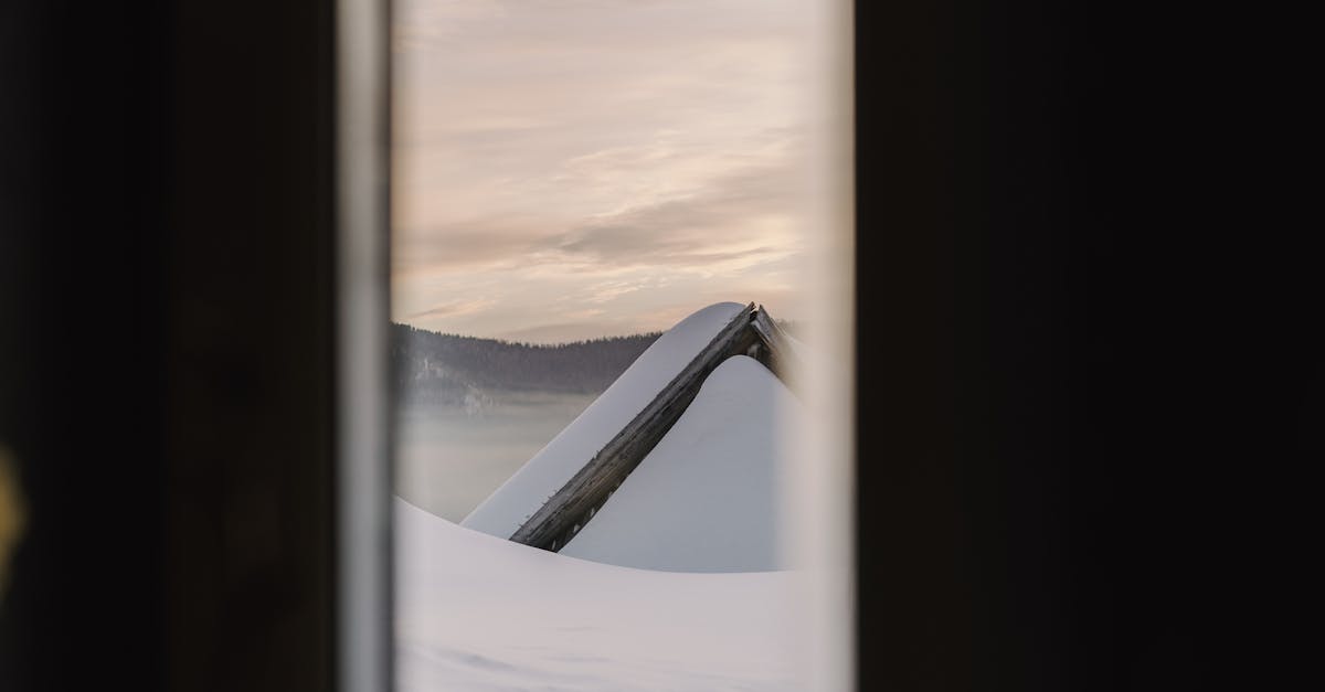 découvrez tout ce qu'il faut savoir sur le window framing : techniques, choix des matériaux et conseils professionnels pour encadrer vos fenêtres et améliorer l’esthétique ainsi que l’isolation de votre habitation.