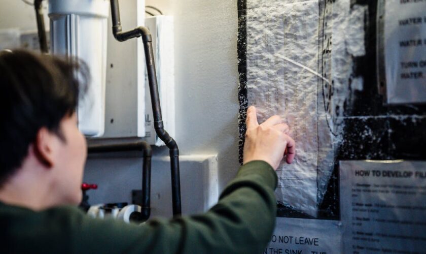 découvrez tout ce qu'il faut savoir sur les chauffe-eaux : types, avantages, conseils pour choisir et entretenir votre appareil pour une eau chaude toujours disponible à la maison.