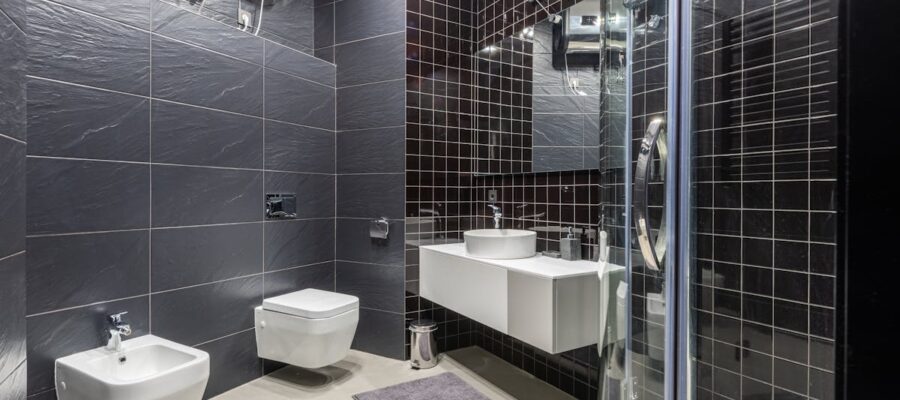 découvrez tout ce qu’il faut savoir sur les chauffe-eau : types, fonctionnement, conseils d’entretien et astuces pour choisir l’appareil adapté à vos besoins en eau chaude.