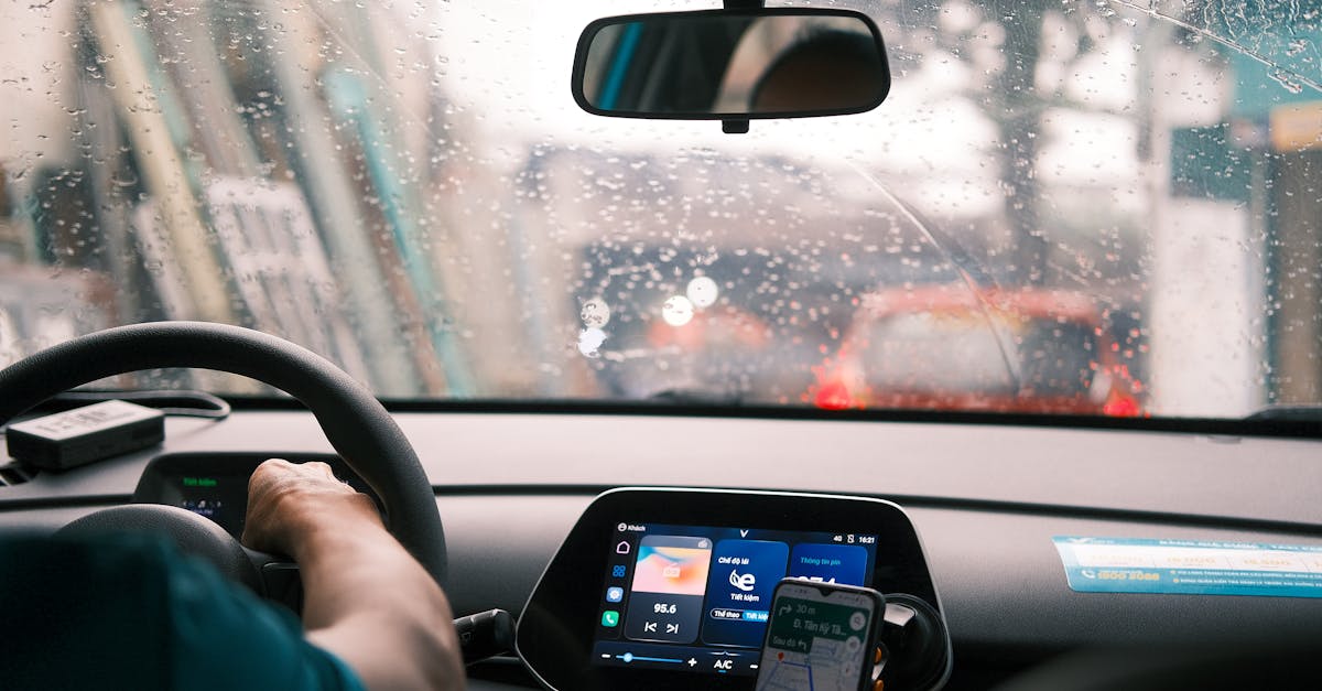 découvrez des solutions rapides et efficaces pour débloquer une fenêtre coincée. conseils pratiques pour réparer une fenêtre bloquée et éviter les désagréments.