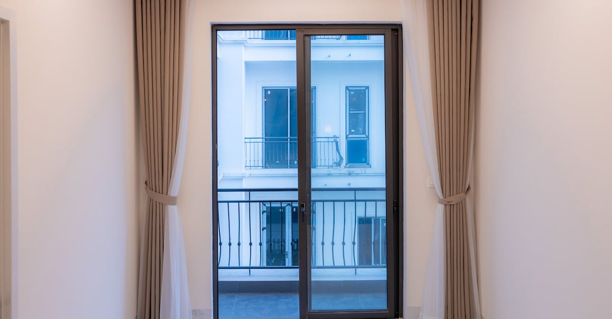 découvrez comment résoudre efficacement un problème de fenêtre coincée. conseils pratiques et astuces pour débloquer votre fenêtre rapidement et en toute sécurité.